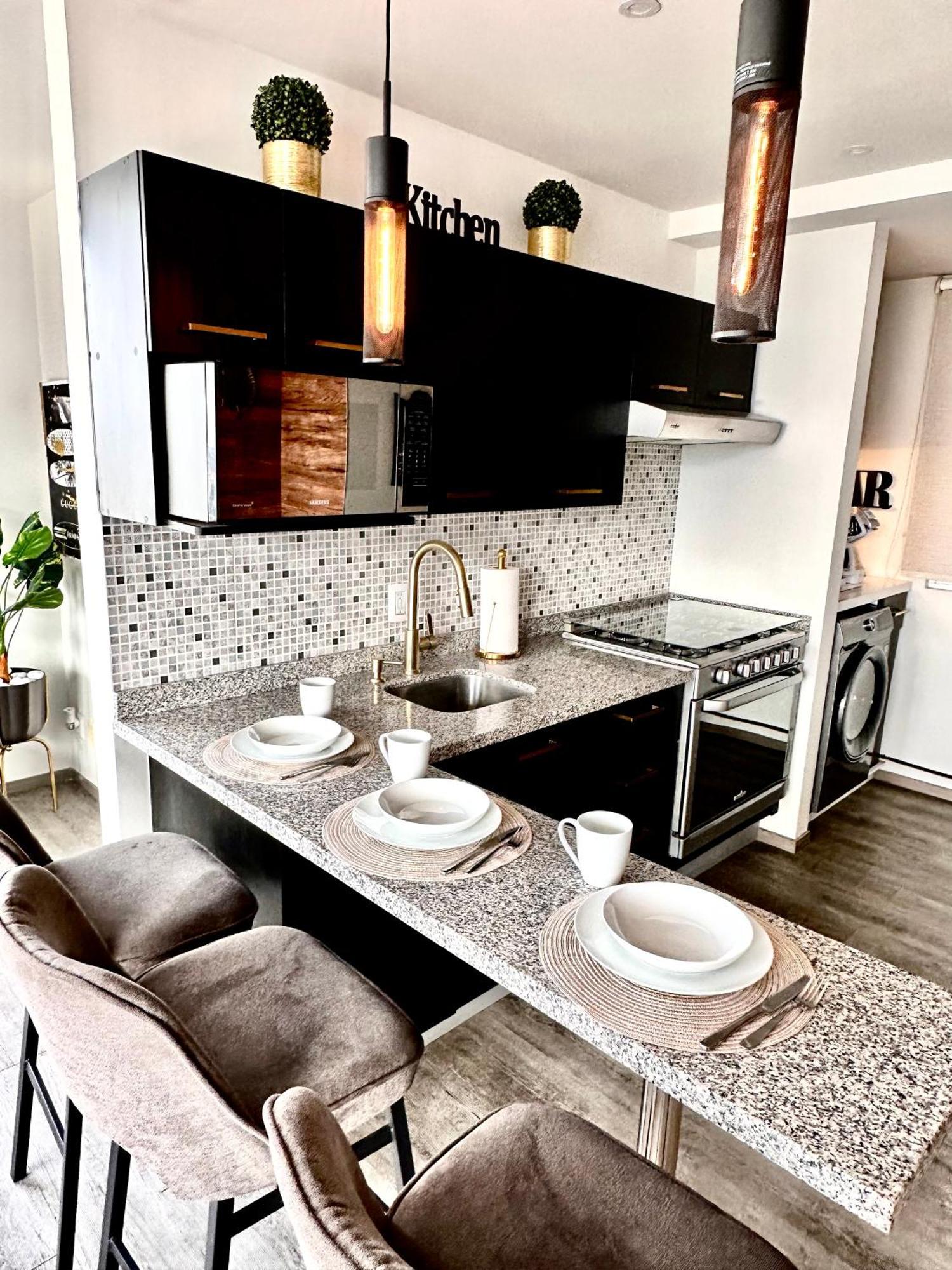 Entire Luxurious In Shopping Mall Appartement